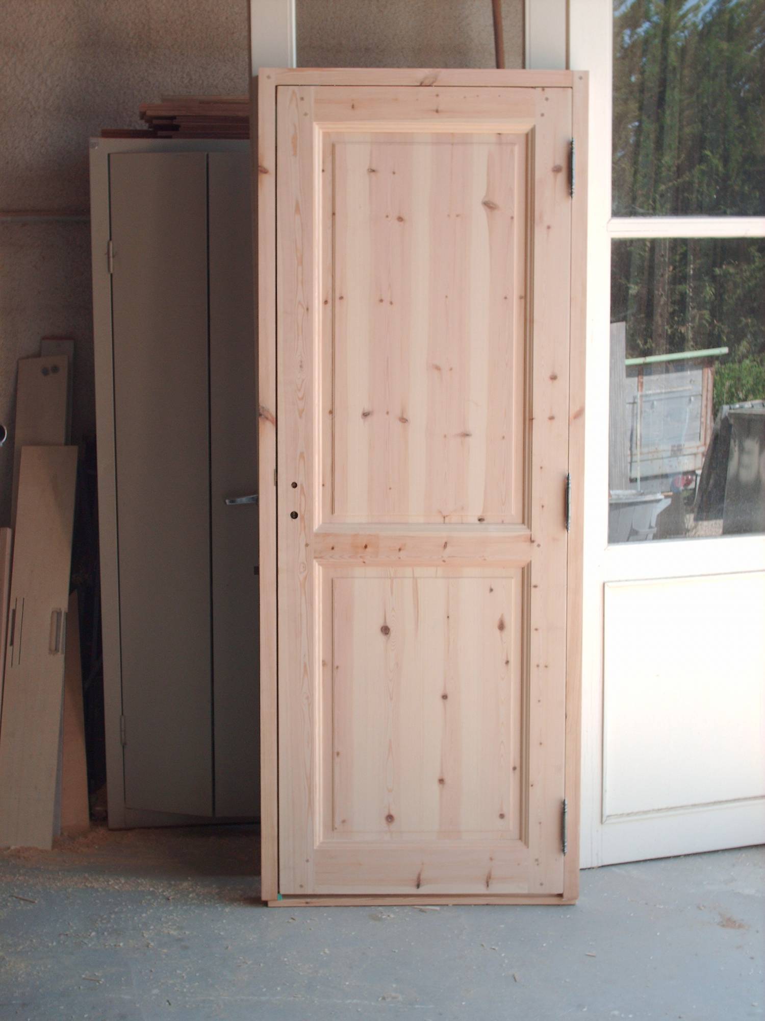 Fabricant de porte intérieure en bois - pin sylvestre - Aix en Provence